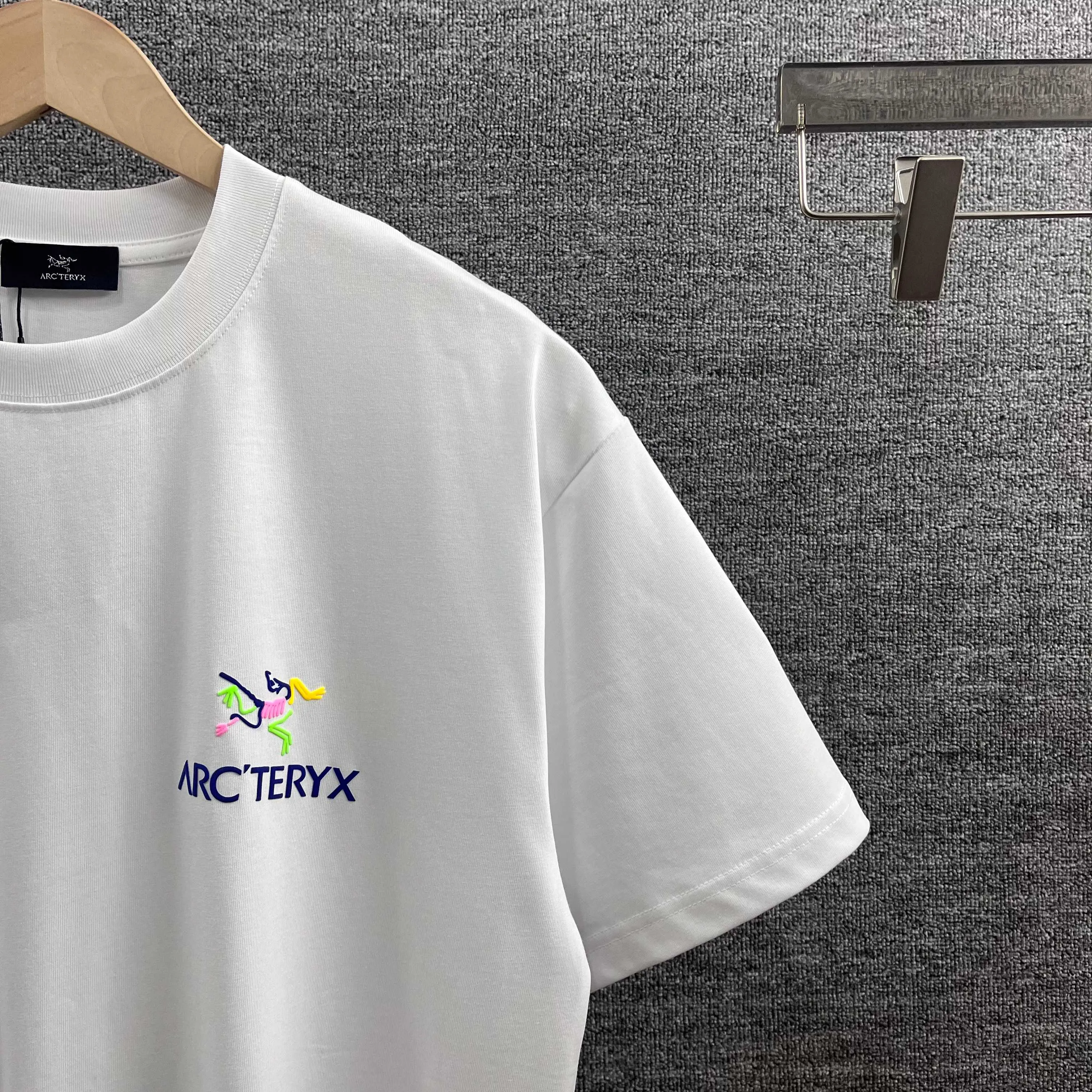 ARC'* * 2026 New Arrival logo T Same Style ：Black White Size： S （90-130 ） M （120-150 ） L （140-165 ） XL （160-180 ） XXL （180 ）